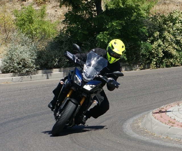  yamaha-mt-09-tracer-frente