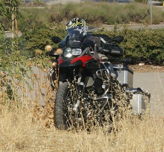 BMW R 1200 GS Adventure subiendo