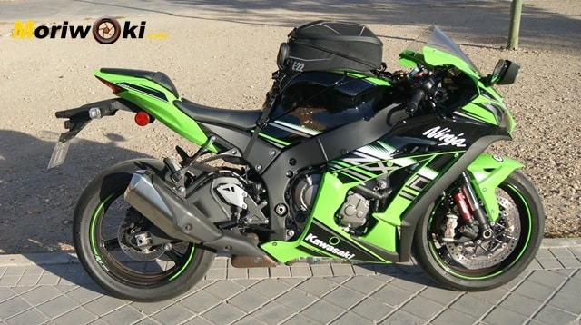 Kawasaki ZX10 autovia izda