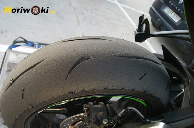 Kawasaki ZX10 neumático desgaste uniforme