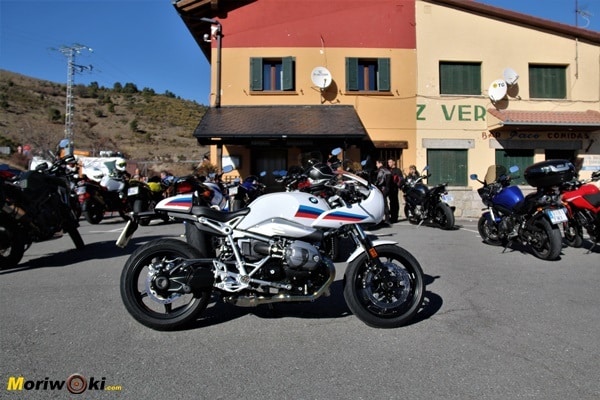 BMW R nine T Racer cruz verde