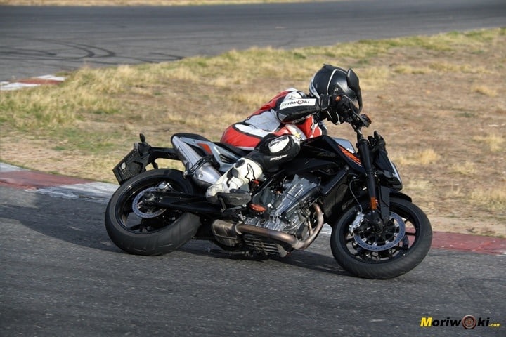 Cómo es una moto naked, ktm 790 duke 5