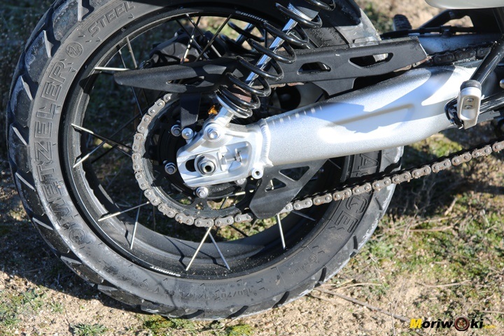 Prueba Triumph Scrambler 1200 XE. Metzeler.