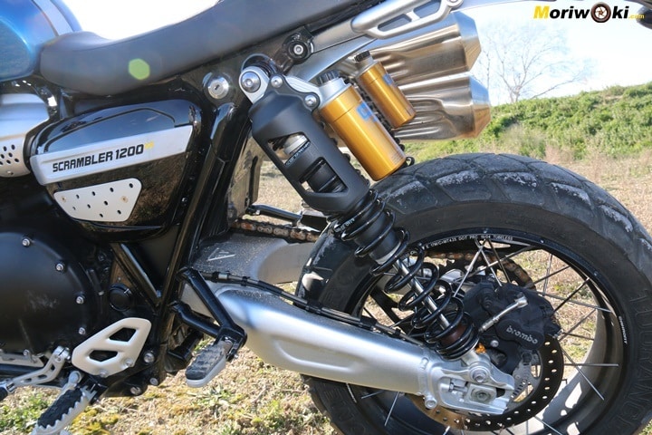 Doble amortiguador Ohlins en la Triumph Scrambler 1200 XE. 