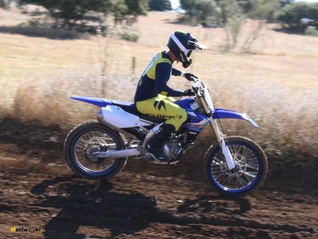 En accion con la YZ450F