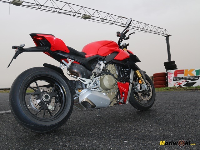 Ducati Streetfighter V4 S trasera