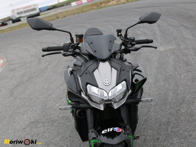  Prueba Kawasaki Z-H2.. Manillar