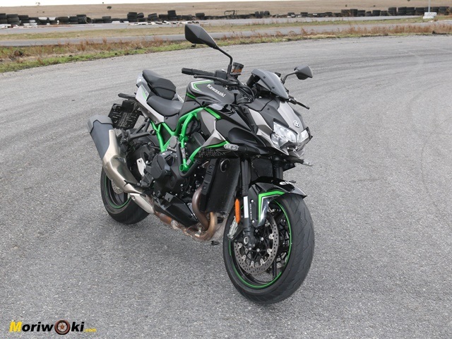 Prueba Kawasaki Z-H2.. Perspectiva oblicua