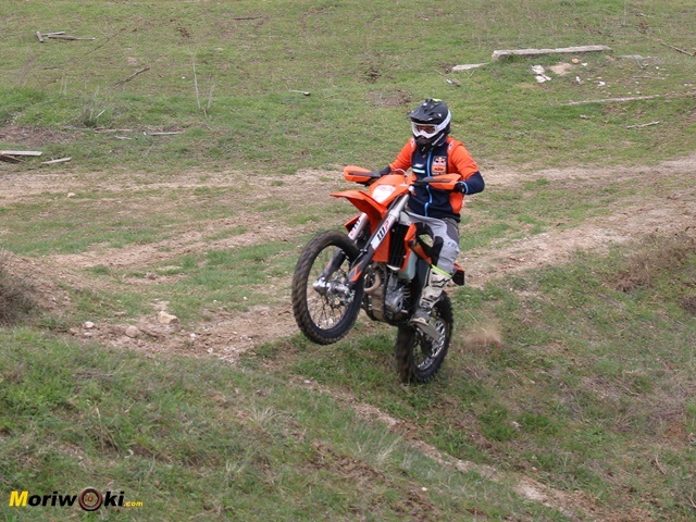 Prueba KTM EXC 250 F arrancando.