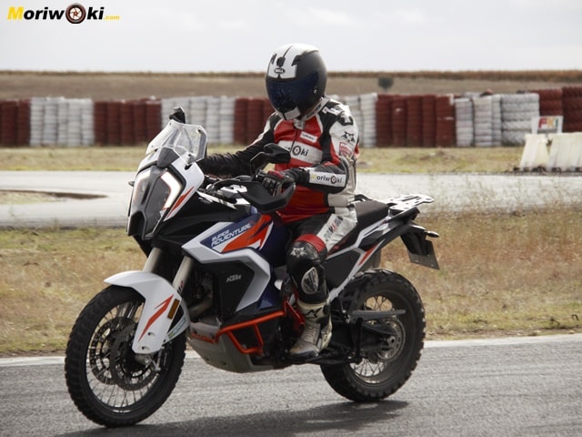 Prueba-KTM-1290-Super-Adventure-R-2021-Posicion