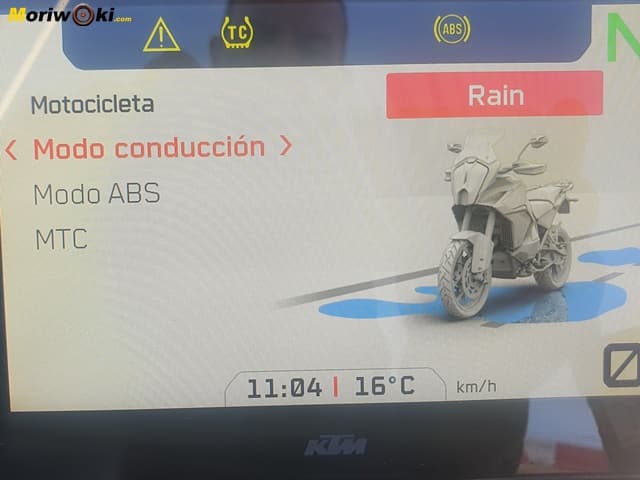 Prueba-KTM-1290-Super-Adventure-R-2021-lluvia