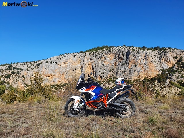 Prueba-KTM-1290-Super-Adventure-R-2021-paisaje.j