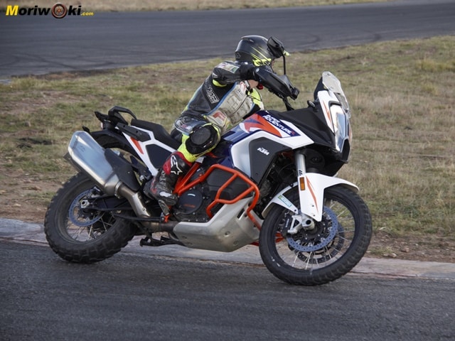 Prueba-KTM-1290-Super-Adventure-R-2021-perfil