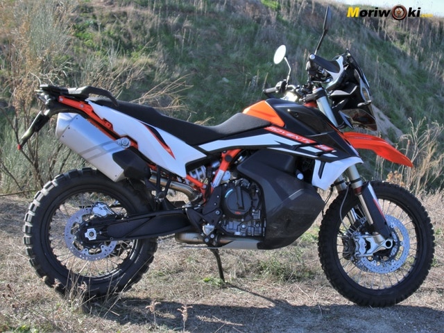 Prueba-KTM-890-Adventure-R-Perfil.