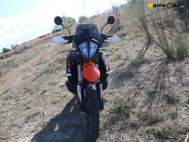 Prueba-KTM-890-Adventure-R-frontal