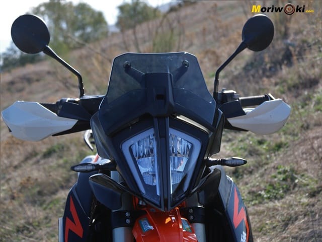 Prueba-KTM-890-Adventure-R-luces