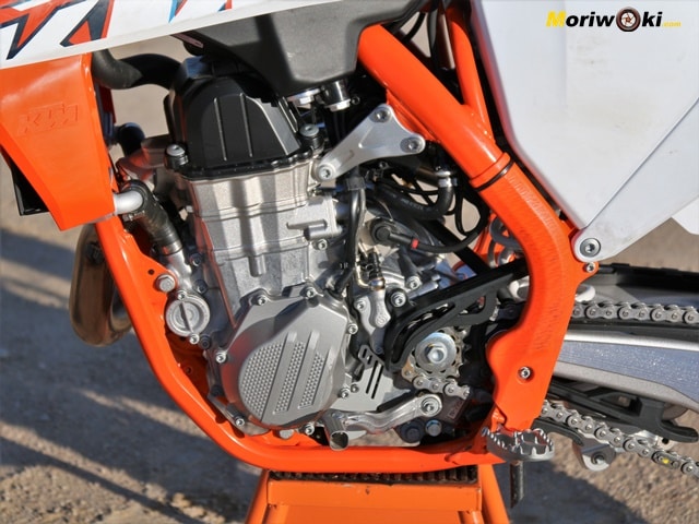 KTM-450-SX-F-Prueba-a-fondo-motor