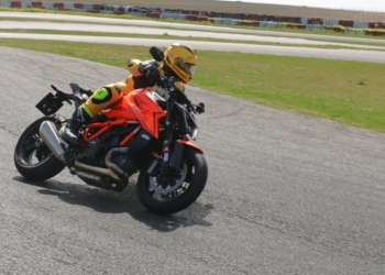 KTM 1390 Super Duke R Portada Prueba