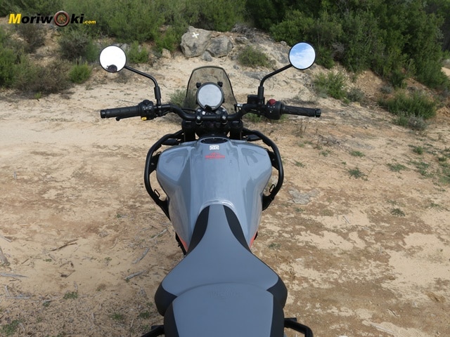 Prueba Royal Enfield Himalayan 450 Conduccion